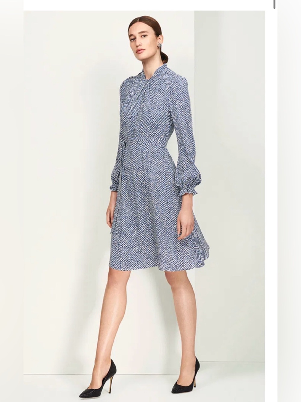 The Fold Helsmere Blue Long-Sleeve optional Tie-Waist Printed Dress. Size 6-10Uk